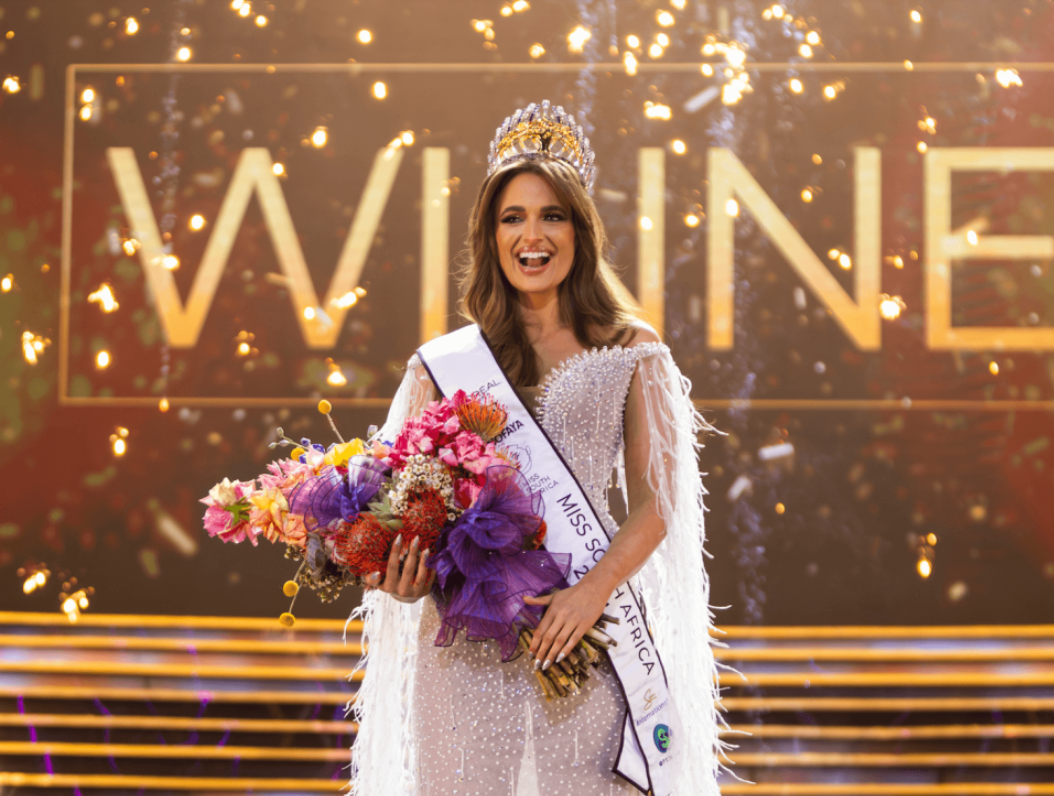 Image: Mia le Roux being crowned Miss South Africa 2024 at the SunBet Arena in Menlyn.